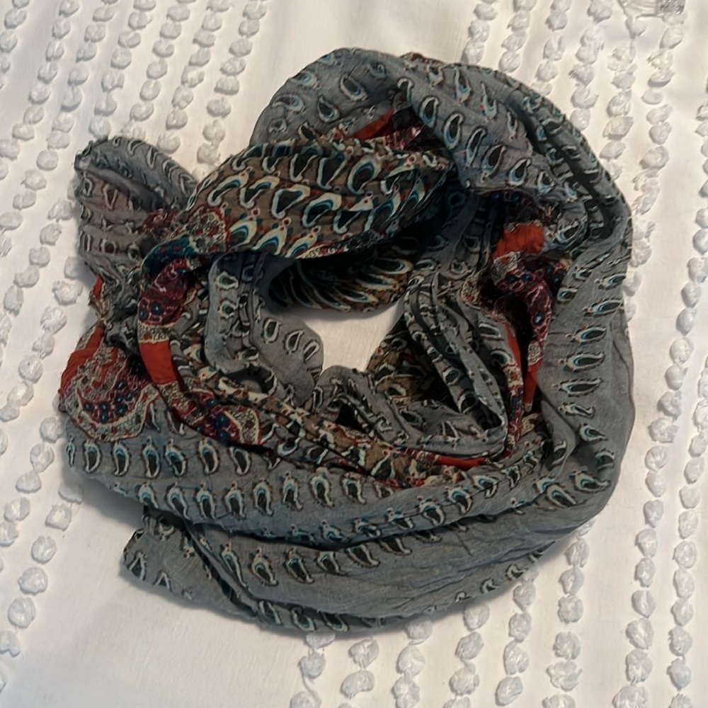 Women’s Blue/Red/Maroon Paisley Scarf